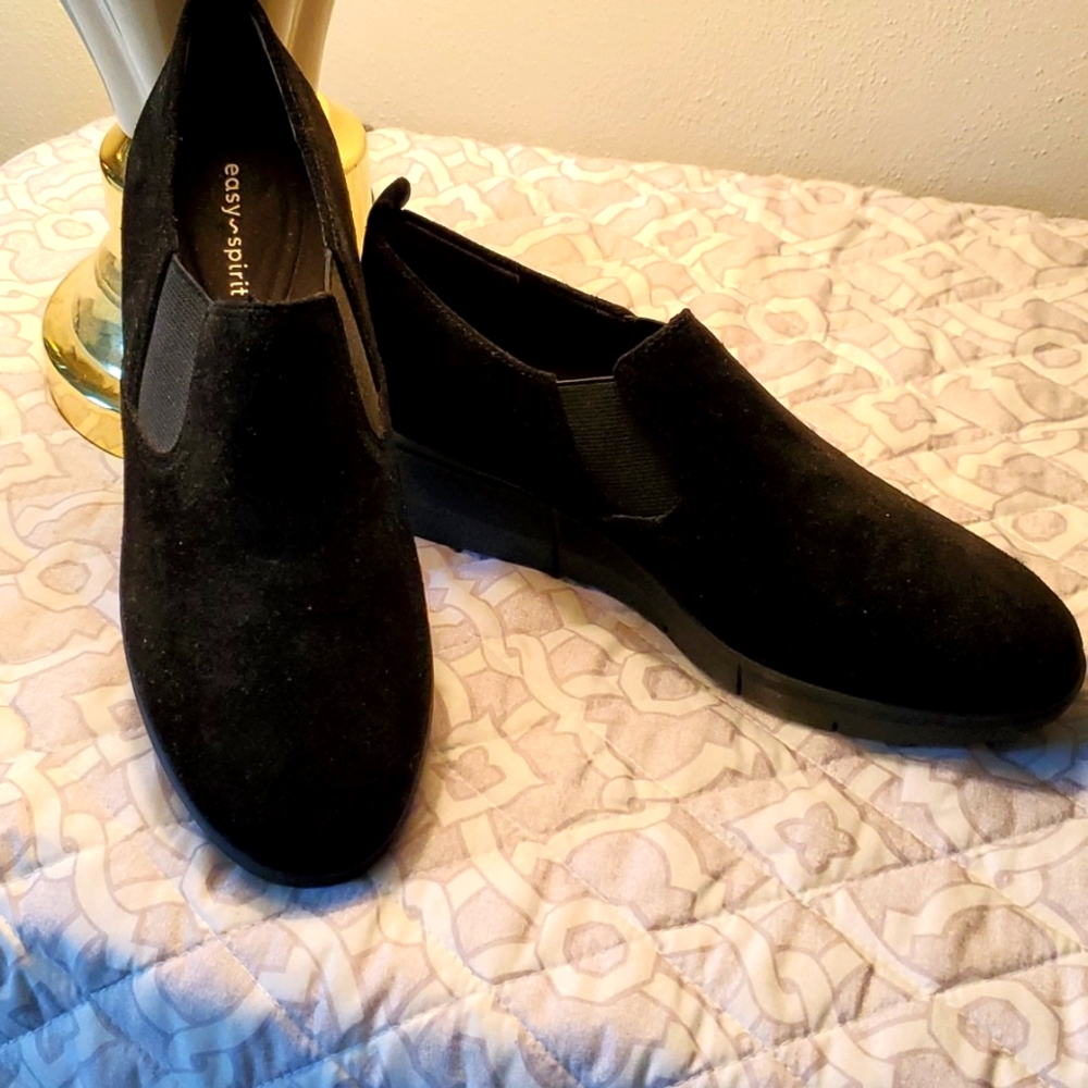 Easy Spirit black suede slipons
